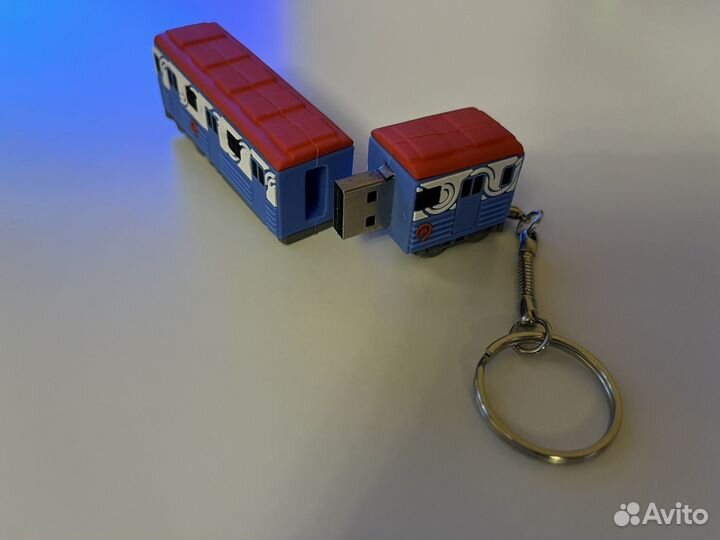 Флешка вагон метрополитена фирменная метро