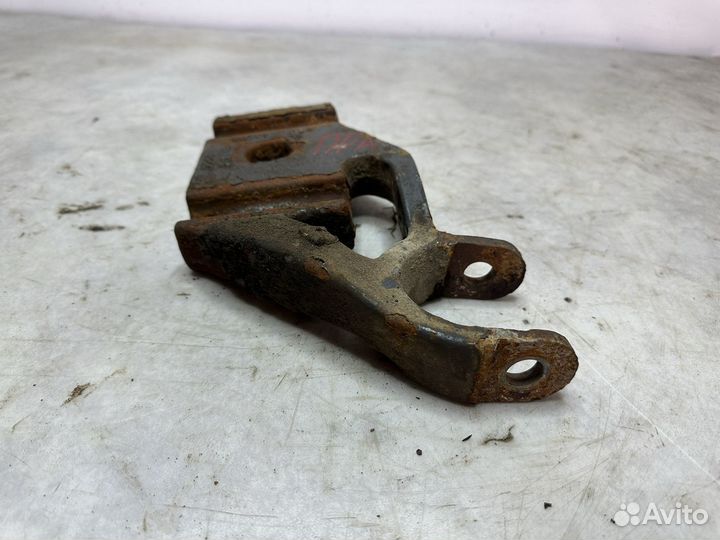 Крепление амортизатора Volvo fm