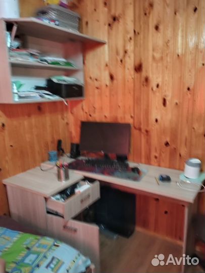 Компьютерный стол