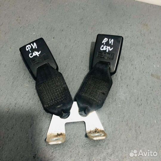 Застежка ремня задняя Ford Fiesta