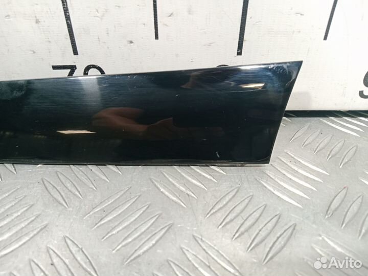 Б/У Вставка декоративная Audi A8 2010-2018#001