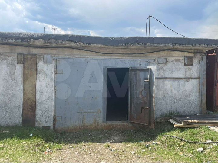 Гараж, > 30 м²