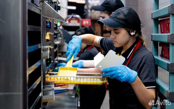 Подработка от 4 ч.Берем всех.Обеды. Сотрудник кафе