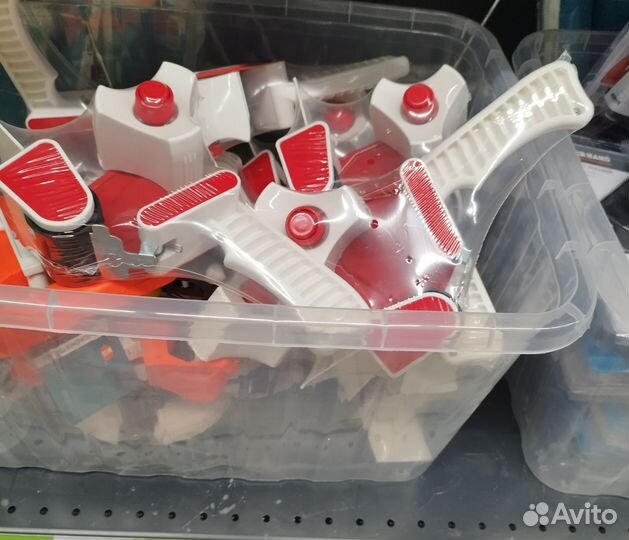 Диспенсер для скотча