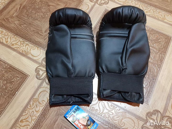Боксерские перчатки