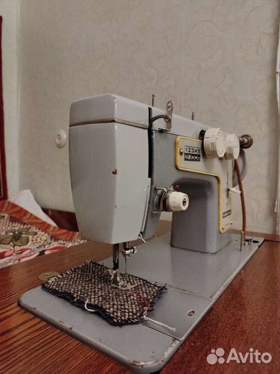 Швейная машинка «Чайка 3»
