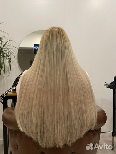 Модель на наращивание волос