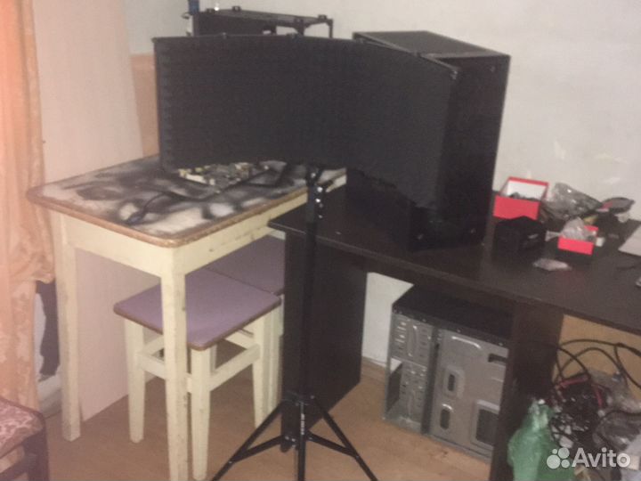 Акустический экран со стойкой