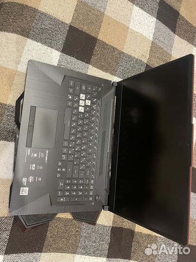 Игровой ноутбук 17.3 дюймов