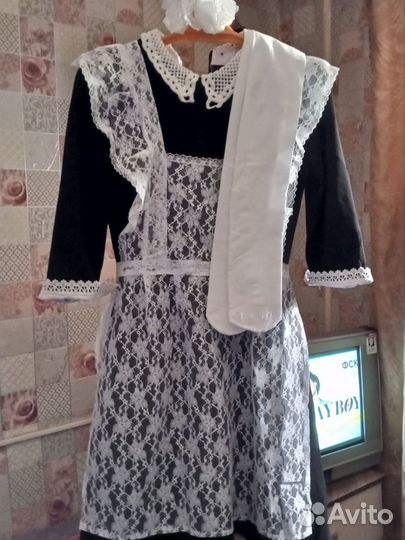 Продаю школьную форму для выпускного