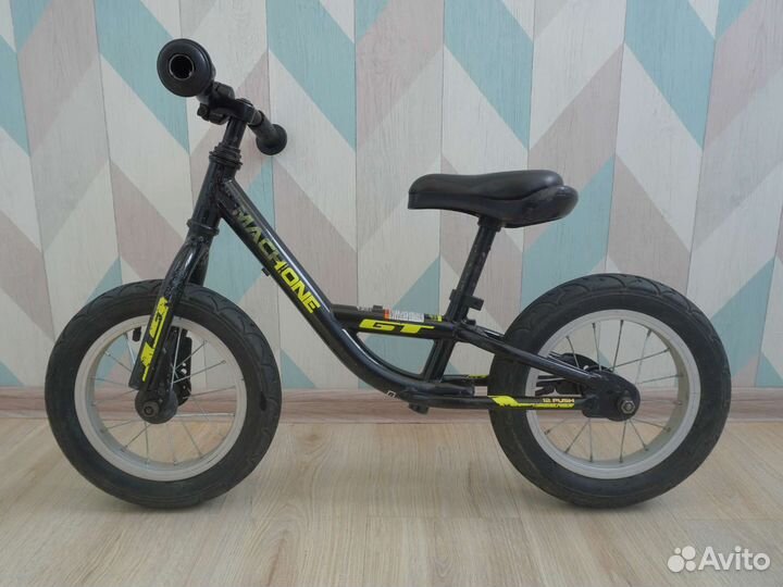 Беговел GT Mach One 12