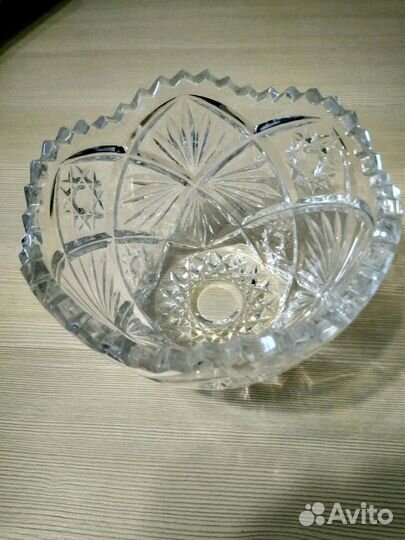 Хрустальная ваза