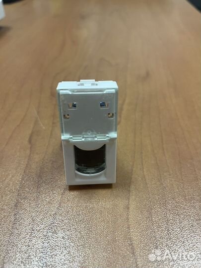 Компьютерная интернет розетка Legrand