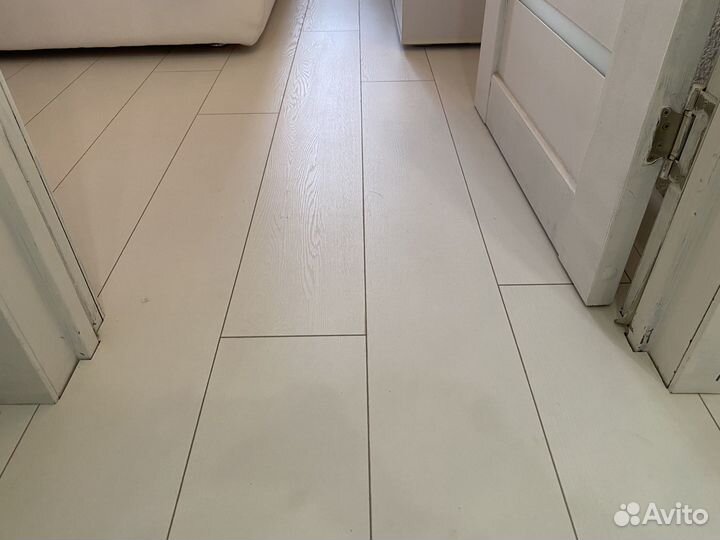 Укладка ламината кварцвинила пвх