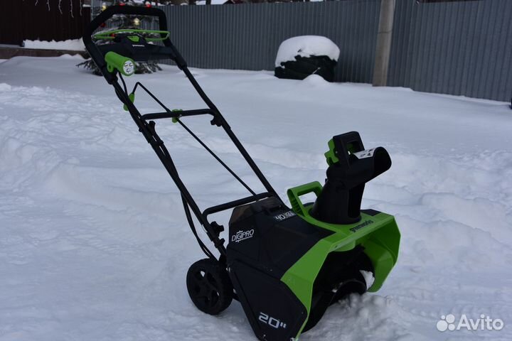 Снегоуборщик Greenworks GD60PST