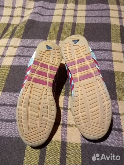 Кроссовки Adidas