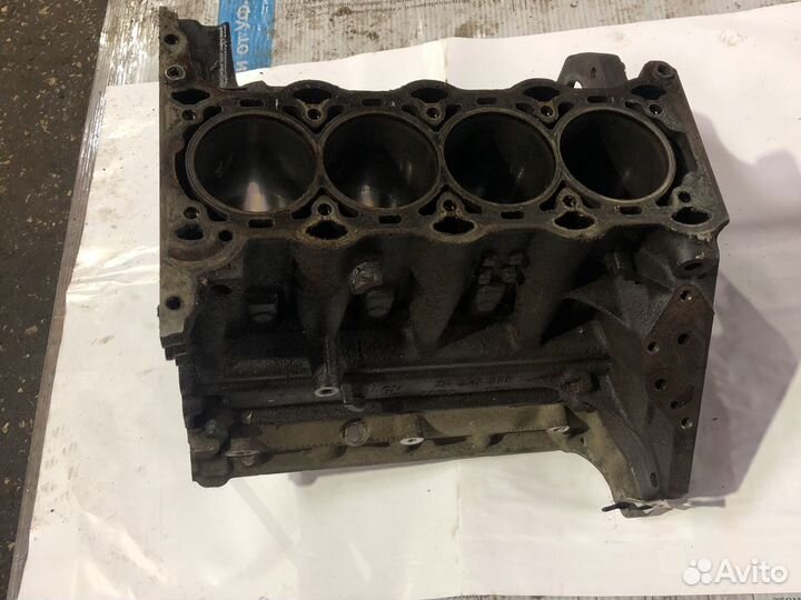 Блок цилиндров Opel Corsa D Z12XEP