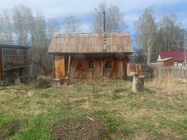 Дача 20 м² на участке 8,5 сот.