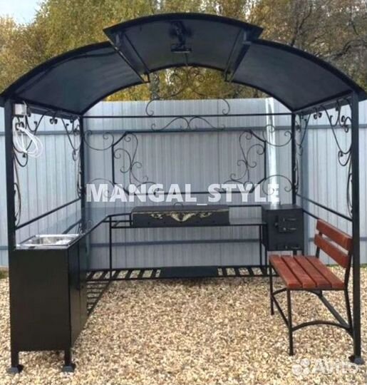 Мангал с крышей