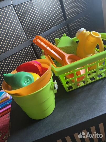 Детские игрушки для игр на улице