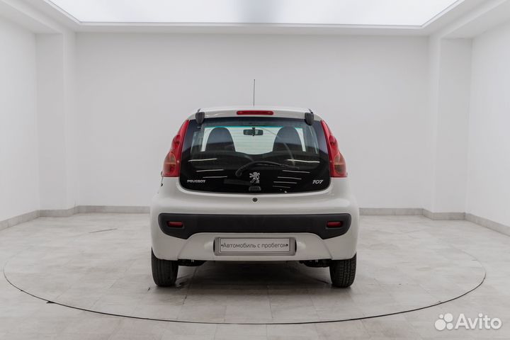 Peugeot 107 1.0 МТ, 2011, 220 639 км