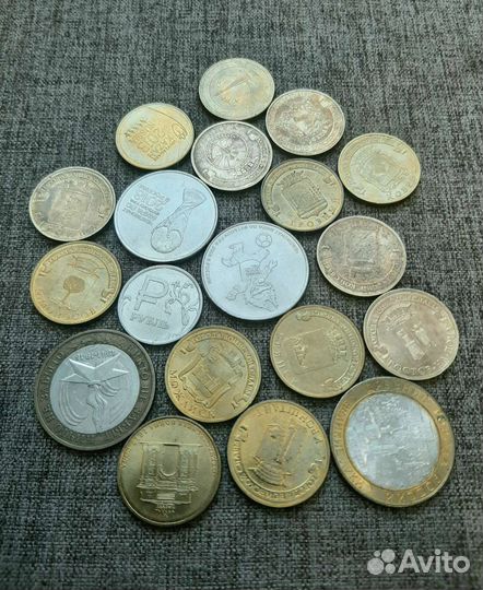 Юбилейные монеты России