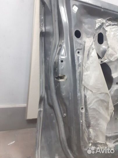 Дверь передняя левая Mitsubishi Pajero V14C 4D56