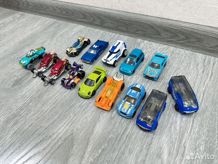 Hot wheels машинки