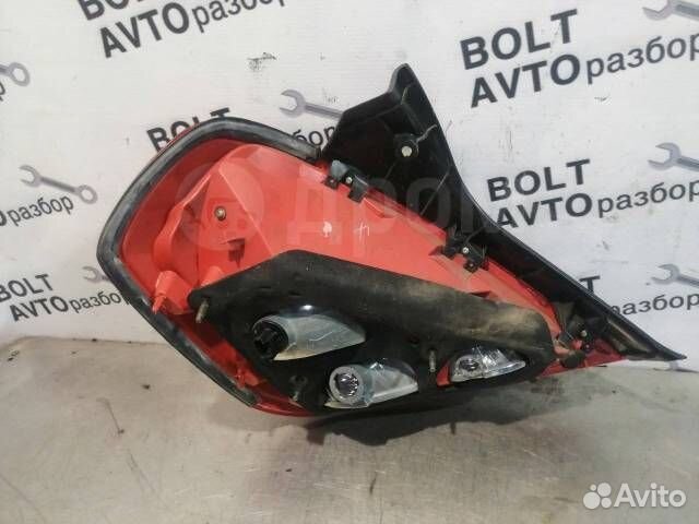Фонарь (стоп-сигнал) задний правый Nissan Teana
