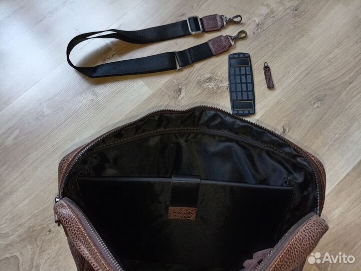 Мужской кожаный портфель Pelecon