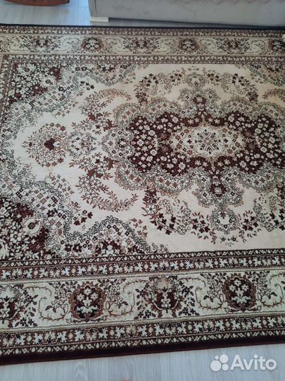 Ковер шерстяной