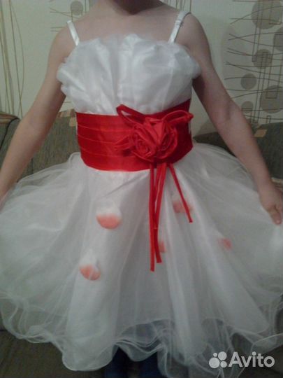 Нарядное платье для девочки