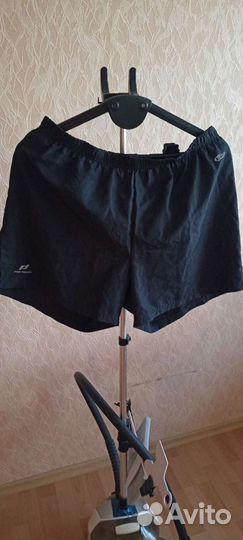 Спортивные шорты