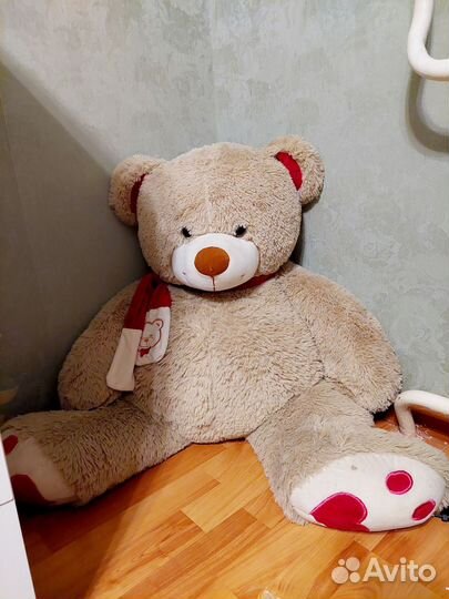 Плюшевый медведь
