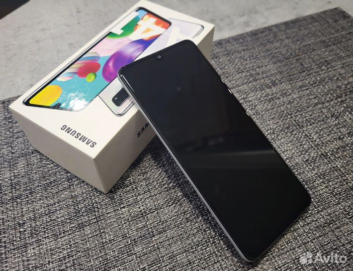 Samsung Galaxy A41, 4/64 ГБ