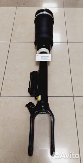 Пневматический амортизатор мерседес GL A1643205813