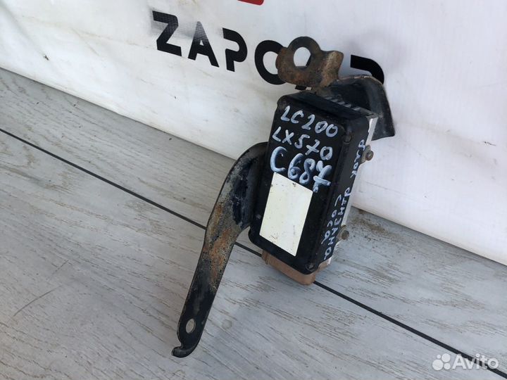 Toyota Land Cruiser 200 Блок бензонасоса