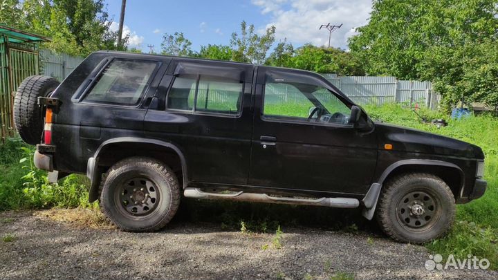 Nissan Terrano 2.7 AT, 1995, 199 999 км