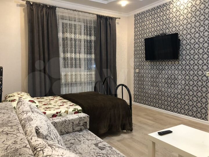 1-к. квартира, 42 м², 1/5 эт.