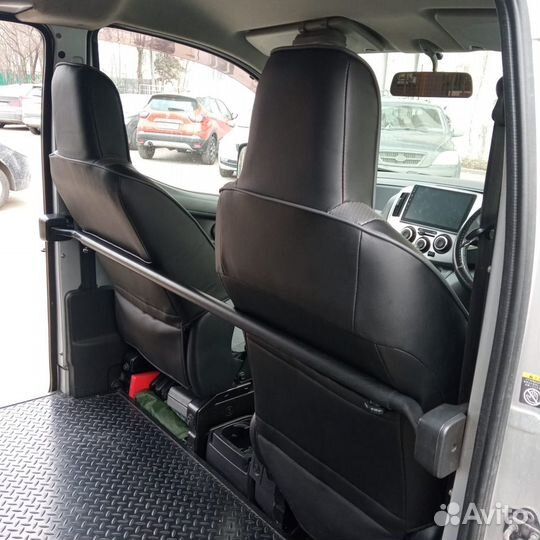 Модельные чехлы на Nissan NV200, с 2009 г. 2 ряда