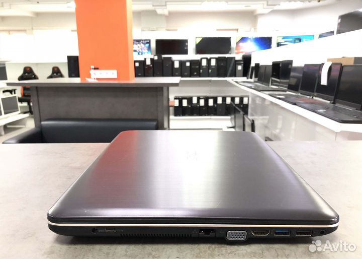 Игровой Ноутбук Asus/i3 6006U/4GB/GT920M/HDD