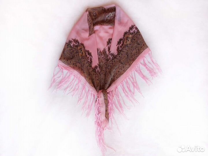 Женский платок с бахромой