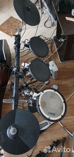 Ударник барабан