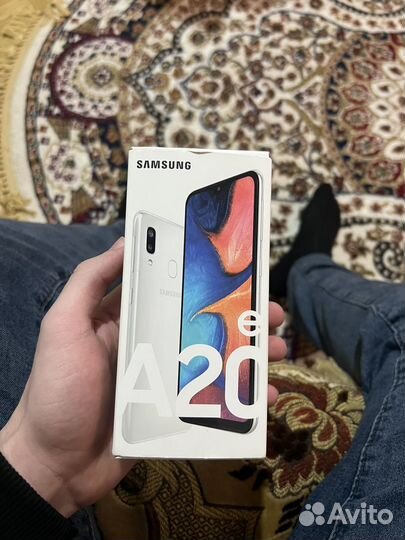 Samsung Galaxy A20e, 3/32 ГБ