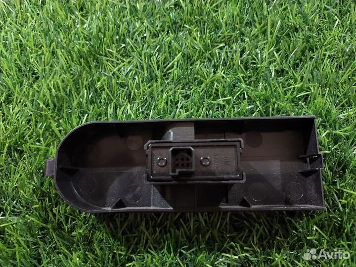 Кнопка стеклоподъемника Opel Zafira