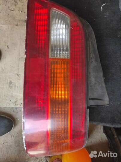 Стоп сигнал Honda Legend KA7 1988-1996