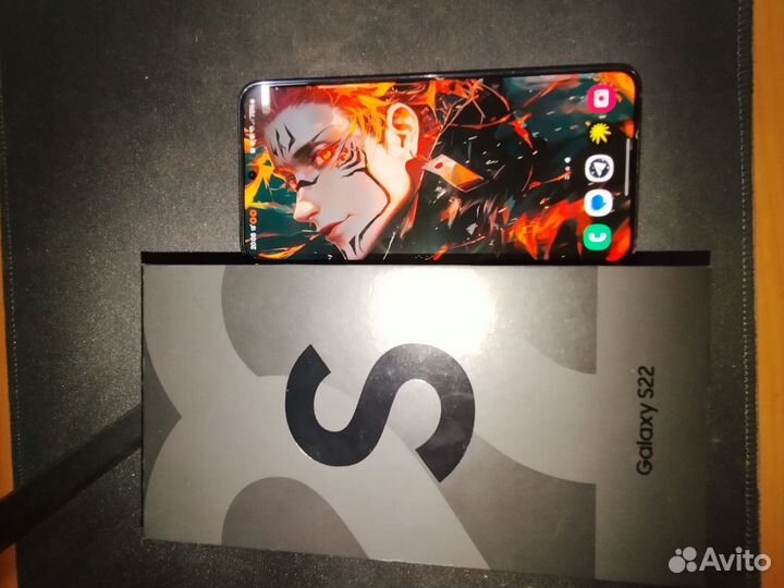Samsung Galaxy S22, 8/256 ГБ