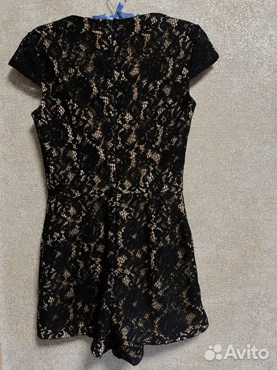 Стильный летний комбинезон на молодую девушку