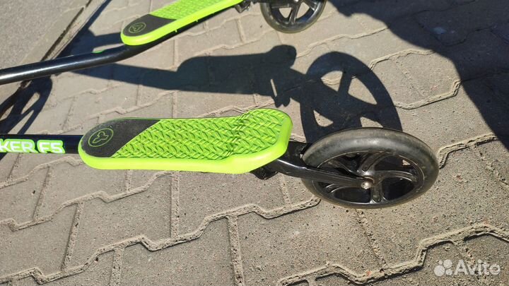 Самокат инерционный Fliker F5 трёхколёсный зелёный