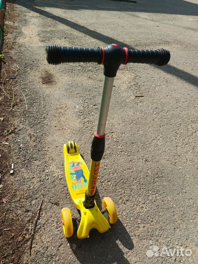 Детский трёхколёсный самокат складной